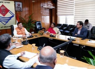 Uttarakhand:-मुख्यमंत्री पुष्कर धामी ने ली लोक निर्माण विभाग बैठक कहा-30 नवंबर तक सड़कों को गड्ढ़ा मुक्त न बनाने वाले अफसरों पर होगी सख्त कार्रवाई