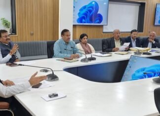 Uttarakhand:-मुख्य सचिव की अध्यक्षता में हुई इंडस्ट्रियल एसोसिएशन ऑफ उत्तराखंड के बैठक,अधिकारियों ने अपनी विभिन्न समस्याओं से कराया अवगत