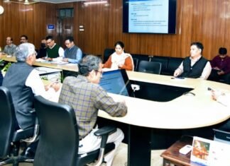 Dehradun:-जौलीग्रांट बनेगा अंतरराष्ट्रीय एयरपोर्ट,मुख्य सचिव ने हैलीपैड्स और हेलीपोर्ट्स के निर्माण की प्रगति की समीक्षा में दिए निर्देश