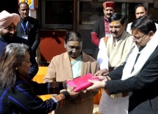 राष्ट्रपति द्रौपदी मुर्मु ने किए भगवान बद्री विशाल के दर्शन,बदरीनाथ धाम आगमन पर राष्ट्रपति का हुआ जोरदार स्वागत
