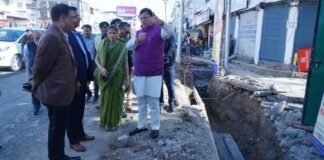 Global Investors Summit:-राज्य स्तरीय ग्लोबल इन्वेस्टर्स समिट के उद्घाटन के लिये देहरादून पहुंच रहे है पीएम मोदी,सीएम धामी ने आयोजन स्थल पहुंच तैयारियों का लिया जायजा