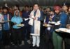 Dehradun:-ग्लोबल इंवेस्टर्स समिट की व्यवस्थाओं से जुड़े श्रमिकों एवं पर्यावरण मित्रों के साथ सीएम धामी ने किया भोजन,उनके अथक परिश्रम की सराहना कर दिया धन्यवाद