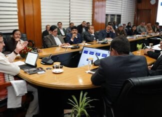 उत्तराखंड ग्लोबल इन्वेस्टर्स समिट में हुए एमओयू के ग्राउंडिंग की सीएम धामी ने उच्चाधिकारियों के साथ की समीक्षा,15 फरवरी तक प्रस्तावों की ग्राउंडिंग के दिए निर्देश