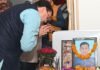 Dehradun:-मुख्यमंत्री पुष्कर धामी ने शहीद स्क्वाड्रन लीडर अभिमन्यु राय के आवास पर जाकर दी श्रद्धांजलि