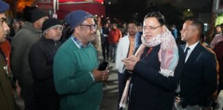 Uttarakhand:-मुख्यमंत्री पुष्कर धामी ने किया आईएसबीटी का औचक निरीक्षण,जरूरतमंदों को किए कंबल वितरण