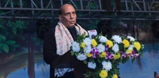 Haridwar:-केंद्रीय रक्षा मंत्री राजनाथ सिंह,लोकसभा अध्यक्ष ओम बिरला एवं सीएम धामी पहुंचे हरिद्वार,श्री दत्त जयंती के अवसर पर आयोजित दिव्य आध्यात्मिक महोत्सव में हुए शामिल