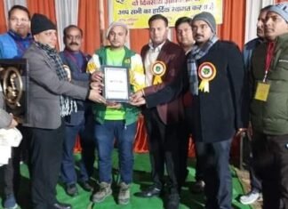 Uttarkashi:-चिन्यालीसौड़ में आयोजित दो दिवसीय जिला पत्रकार संघ का अधिवेशन संपन्न-पर्यटन की संभावनाओं और पत्रकारों की समस्याओं पर हुई गंभीर चर्चा