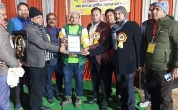Uttarkashi:-चिन्यालीसौड़ में आयोजित दो दिवसीय जिला पत्रकार संघ का अधिवेशन संपन्न-पर्यटन की संभावनाओं और पत्रकारों की समस्याओं पर हुई गंभीर चर्चा