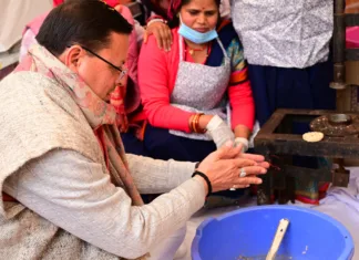 Rudraprayag:-शक्ति वंदन महोत्सव सीएम धामी ने महिलाओं संग साझा की बचपन की यादें