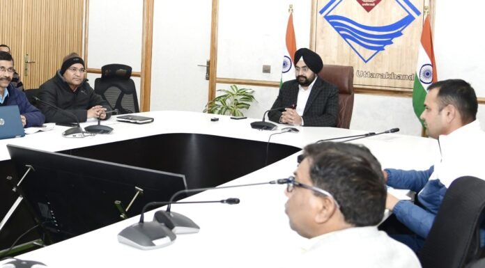 Uttarakhand:-मुख्य सचिव ने अगले 5 सालों की कार्ययोजना पर सेंटर के अधिकारियों के साथ की चर्चा