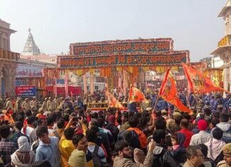 Ram Mandir Darshan:-गणतंत्र दिवस पर अयोध्या में बड़ी सुगमता से हुए रामलला के दर्शन,ढाई लाख श्रद्धालुओं ने उठाया दर्शन लाभ