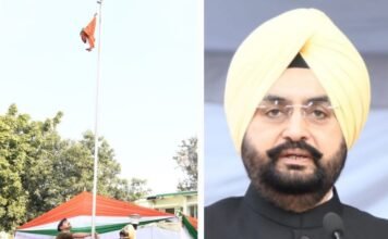 Republic Day:-मुख्य सचिव डॉ.एस.एस.संधु ने सचिवालय में महानिदेशक सूचना बंशीधर तिवारी ने सूचना महानिदेशालय में फहराया राष्ट्रीय ध्वज