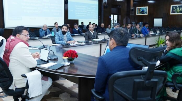 Uttarakhand:-सीएम पुष्कर धामी ने की बाह्य सहायतित परियोजनाओं की समीक्षा, अधिकारियों को दिए निर्देश,राज्य में संचालित बाह्य सहायतित परियोजनाओं के क्रियान्वयन में लाएं तेजी