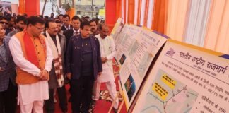 Champawat:-केन्द्रीय सड़क एवं परिवहन मंत्री नितिन गडकरी ने टनकपुर में किया 2217 करोड़ की 8 राष्ट्रीय राजमार्ग परियोजनाओं का शिलान्यास