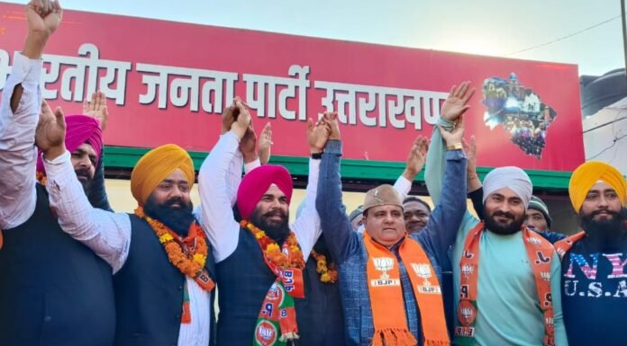 Uttarakhand:-ब्लॉक प्रमुख और दर्जनों प्रतिनिधियों सहित सैकड़ों ने कांग्रेस छोड़ ली भाजपा की सदस्यता
