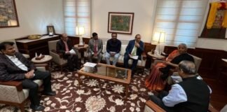 Budget 2024:-वित्तमंत्री सीतारमण और वित्त राज्य मंत्री पंकज चौधरी से फेम के प्रतिनिधिमंडल ने की भेंट,अंतरिम बजट पर दी बधाई,व्यापारियों को जीएसटी से संबंधित हो रही परेशानियों से कराया अवगत