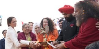 Yoga Festival 2024:-परमार्थ निकेतन,ऋषिकेश में आयोजित ‘अंतर्राष्ट्रीय योग महोत्सव’ में शामिल हुए राज्यपाल,गंगा आरती में भी किया प्रतिभाग