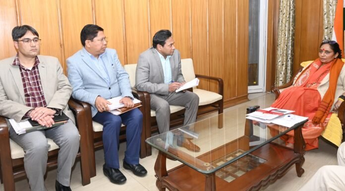 Uttarakhand:-कोटद्वार में बेहतर होंगी स्वास्थ्य व्यवस्थाएं विधानसभा अध्यक्ष ऋतु खण्डूडी स्वास्थ्य मंत्री सहित स्वास्थ्य सचिव के साथ स्वास्थ्य व्यवस्थाओं को सुदृढ़ करने हेतु की बैठक