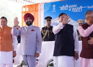 Vande Bharat trains:-प्रधानमंत्री नरेंद्र मोदी ने लखनऊ-देहरादून के बीच नई वंदे भारत ट्रेन का किया शुभारंभ