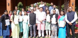 Uttarakhand:-मुख्यमंत्री पुष्कर धामी ने महिला सशक्तिकरण एवं बाल विकास तथा आबकारी विभाग के अन्तर्गत चयनित 27 अभ्यर्थियों को वितरित किये नियुक्ति पत्र