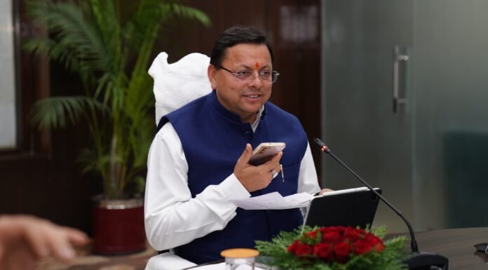Uttarakhand:-मुख्यमंत्री पुष्कर धामी ने की सी.एम हेल्पलाईन 1905 की समीक्षा,विभिन्न शिकायतकर्ताओं से वार्ता कर सुनी उनकी समस्याएं
