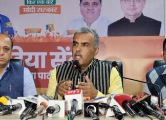 Uttarakhand:-धामी सरकार के दो वर्ष पूरे होने पर प्रदेश के सभी जनपदों में सरकार के जनकल्याणकारी एवं ऐतिहासिक निर्णयों को जनता के बीच लेकर जाएगे भाजपा