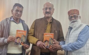 Uttarakhand:-प्रख्यात रंगकर्मी एस.पी ममगाई ने कैबिनेट मंत्री सुबोध उनियाल से की भेंट कर ‘उत्तराखंड के ऐतिहासिक नाटक’ पुस्तक की प्रदान