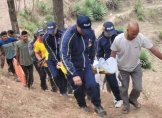 Uttarakhand:-पिथौरागढ़ में दर्दनाक हादसा,बारात से लौट रही कार गहरी खाई में गिरी,चार लोगों की मौके पर मौत,चार गंभीर रूप से घायल