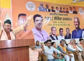 Uttarakhand:-केंद्रीय राज्य मंत्री जनरल वीके सिंह और कैबिनेट मंत्री गणेश जोशी ने रुड़की में आयोजित प्रबुद्ध सैनिक सम्मेलन में किया प्रतिभाग