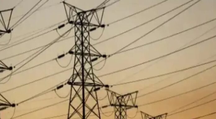 Uttarakhand:-सात फीसदी तक बढ़े बिजली के दाम,कांग्रेस ने कहा-विद्युद दरों को शीघ्र वापस ले सरकार,भाजपा ने कहा-अन्य राज्यों की अपेक्षा राज्य में बिजली सस्ती,कम हुई बढ़ौतरी