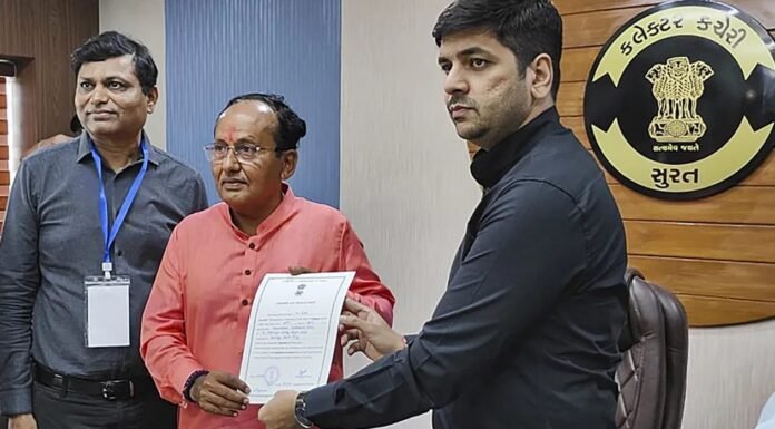 Lok Sabha Election 2024:-सूरत में निर्विरोध चुने गए बीजेपी प्रत्याशी मुकेश दलाल,भाजपा ने कहा-400 पार की शुभ शुरुआत