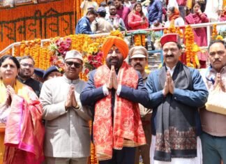 Char Dham Yatra:-राज्यपाल गुरमीत सिंह ने किए बाबा केदारनाथ और बद्री विशाल के किए दर्शन,चारों धमों को प्लास्टिक मुक्त करने अपील