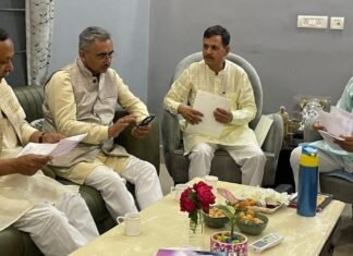 Uttarakhand:-मतदाता सूची की गड़बड़ियों में सुधार की मांग को लेकर संयुक्त सचिव से मिला बीजेपी का प्रतिनिधिमंडल