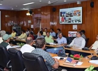 UTTARAKHAND:-मुख्यमंत्री पुष्कर धामी ने की चंपावत को आदर्श जनपद बनाने के लिए बनाई जा रही कार्ययोजनों और गतिमान कार्यों की समीक्षा