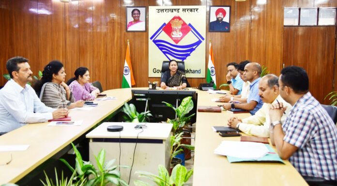 UTTARAKHAND:-मुख्य सचिव ने जिलाधिकारियों को नगर निकायों में अवस्थित मलिन बस्तियों के चिन्हीकरण के बाद सूचीबद्ध रिपोर्ट एक सप्ताह में शासन को भेजने के दिए निर्देश