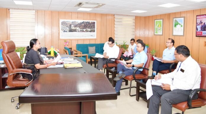 UTTARAKHAND:-मुख्य सचिव से मिले भारतीय राष्ट्रीय राजमार्ग प्राधिकरण के सदस्य,राज्य में संचालित प्रोजेक्ट्स से सम्बन्धित मुद्दों पर की बैठक