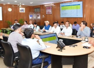 Uttarakhand:-मुख्य सचिव ने राज्य में लगने वाले नए उद्यमों हेतु पर्याप्त मात्रा में विद्युत आपूर्ति तथा जलापूर्ति की व्यवस्था करने के दिए निर्देश
