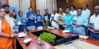 New Delhi:-सिलक्यारा सुरंग में फंसे श्रमिकों पर आधारित पुस्तक ‘वो 17 दिन’ का सीएम धामी ने किया विमोचन