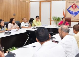 Uttarakhand:-मुख्य सचिव का जिलाधिकारियों को निर्देश स्वतंत्रता संग्राम सेनानियों के साथ बैठक कर उनकी समस्याओं के निस्तारण पर तत्काल करें कार्यवाही