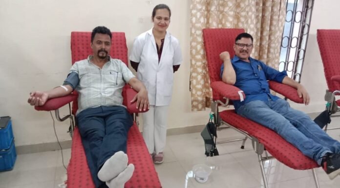 Dehradun:-एल.आई.सी कर्मचारी संगठन आल इंडिया इंश्योरेंस एमपलोईज ऐसोसीएशन ने अपने 74वें स्थापना दिवस पर किया रक्तदान शिविर का आयोजन