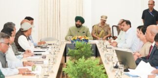 Dehradun:-राज्यपाल ने ली समस्त राज्य विश्वविद्यालयों की समीक्षा बैठक कहा-महाविद्यालयों और संस्थानों का औचक निरीक्षण करें कुलपति