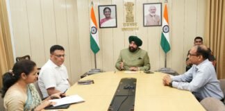 Uttarakhand:-आईटीडीए ने तैयार किया डैशबोर्ड,एक क्लिक पर मिलेगी चारधाम यात्रा से जुड़ी हर जानकारी,आईटीडीए निदेशक ने राज्यपाल के सामने दिया इसका प्रस्तुतिकरण