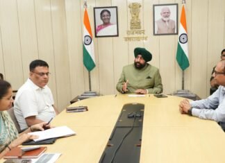 Uttarakhand:-आईटीडीए ने तैयार किया डैशबोर्ड,एक क्लिक पर मिलेगी चारधाम यात्रा से जुड़ी हर जानकारी,आईटीडीए निदेशक ने राज्यपाल के सामने दिया इसका प्रस्तुतिकरण