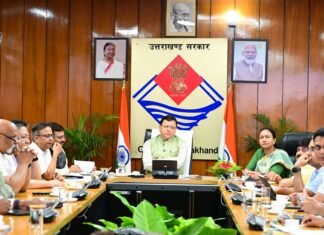 Uttarakhand:-मुख्यमंत्री पुष्कर धामी ने पहली बार सचिव समिति को किया संबोधित कहा-योजनाओं में नवाचार पर ध्यान दें अधिकारी