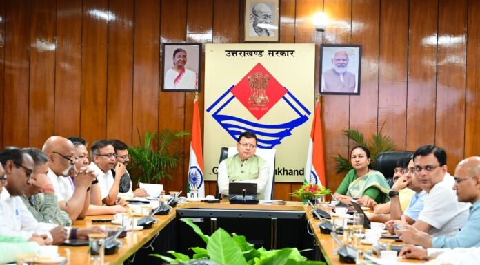 Uttarakhand:-मुख्यमंत्री पुष्कर धामी ने पहली बार सचिव समिति को किया संबोधित कहा-योजनाओं में नवाचार पर ध्यान दें अधिकारी
