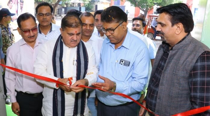 New Delhi:-प्रगति मैदान में नमो गंगे ट्रस्ट द्वारा आयोजित तीन दिवसीय 7वां इंटरनेशनल हेल्थ एंड वेलनेस एक्स्पो में राज्यसभा सांसद महेन्द्र भट्ट ने किया प्रदर्शनी का उद्घाटन