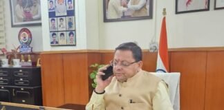 Uttarakhand:-सीएम पुष्कर धामी ने केन्द्रीय सड़क परिवहन एवं राजमार्ग मंत्री से किया सड़कों के पुनर्निर्माण में सहयोग का अनुरोध