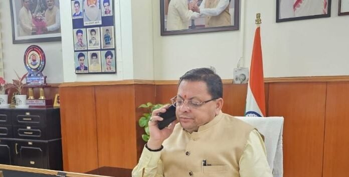 Uttarakhand:-सीएम पुष्कर धामी ने केन्द्रीय सड़क परिवहन एवं राजमार्ग मंत्री से किया सड़कों के पुनर्निर्माण में सहयोग का अनुरोध
