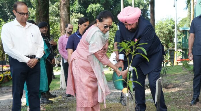 Uttarakhand:-राज्यपाल ने राजभवन परिसर में ‘एक पेड़ मां के नाम’ अभियान के अंतर्गत पौधारोपण कर,पर्यावरण संरक्षण और हरियाली को बढ़ावा देने का लिया संकल्प