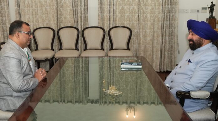 Dehradun:-राष्ट्रीय मानवाधिकार आयोग के विशेष पर्यवेक्षक बालकृष्ण गोयल ने राज्यपाल से की शिष्टाचार भेंट